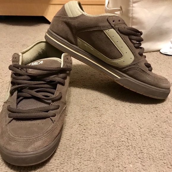 skate shoes old school